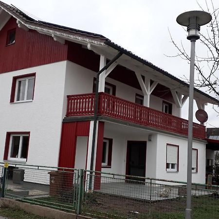 Gaestehaus Grenzenlos Aholfing المظهر الخارجي الصورة
